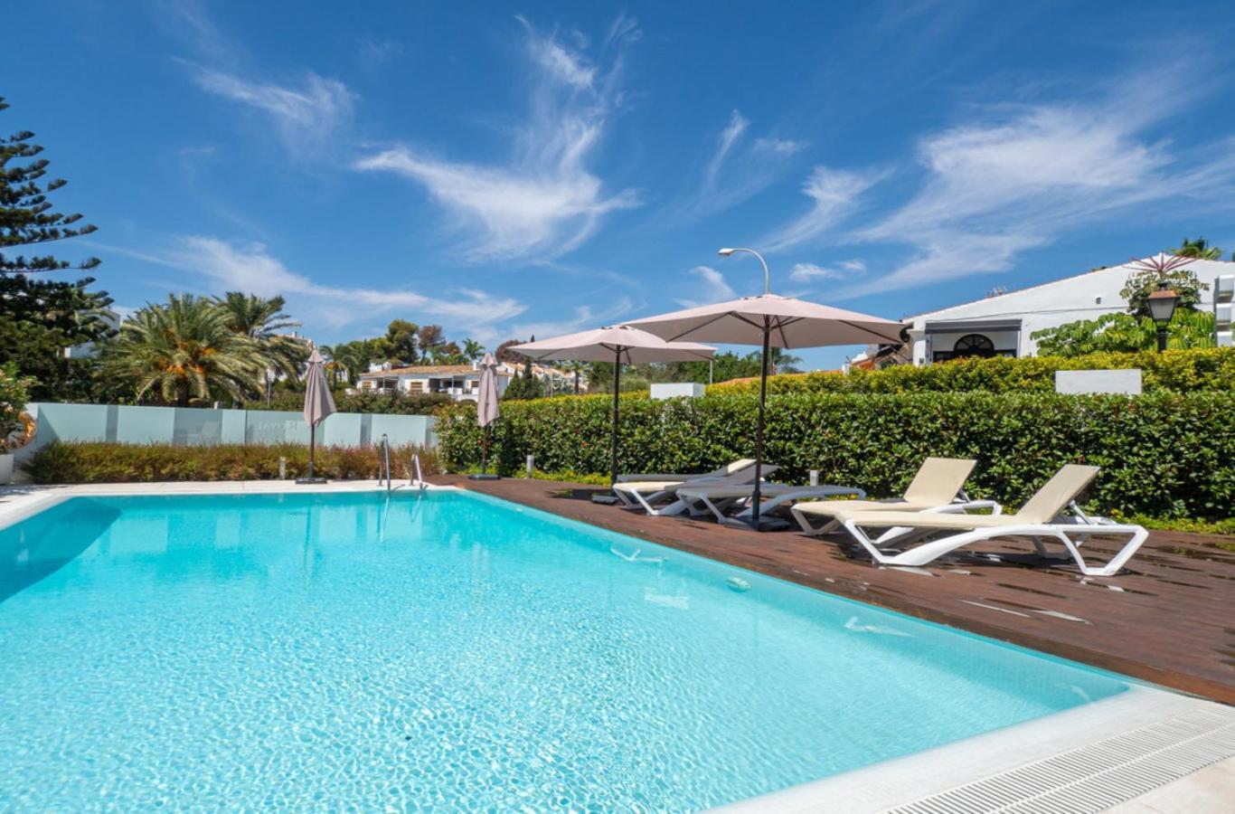 Modern Duplex Penthouse In Royal Banus Roof Top!