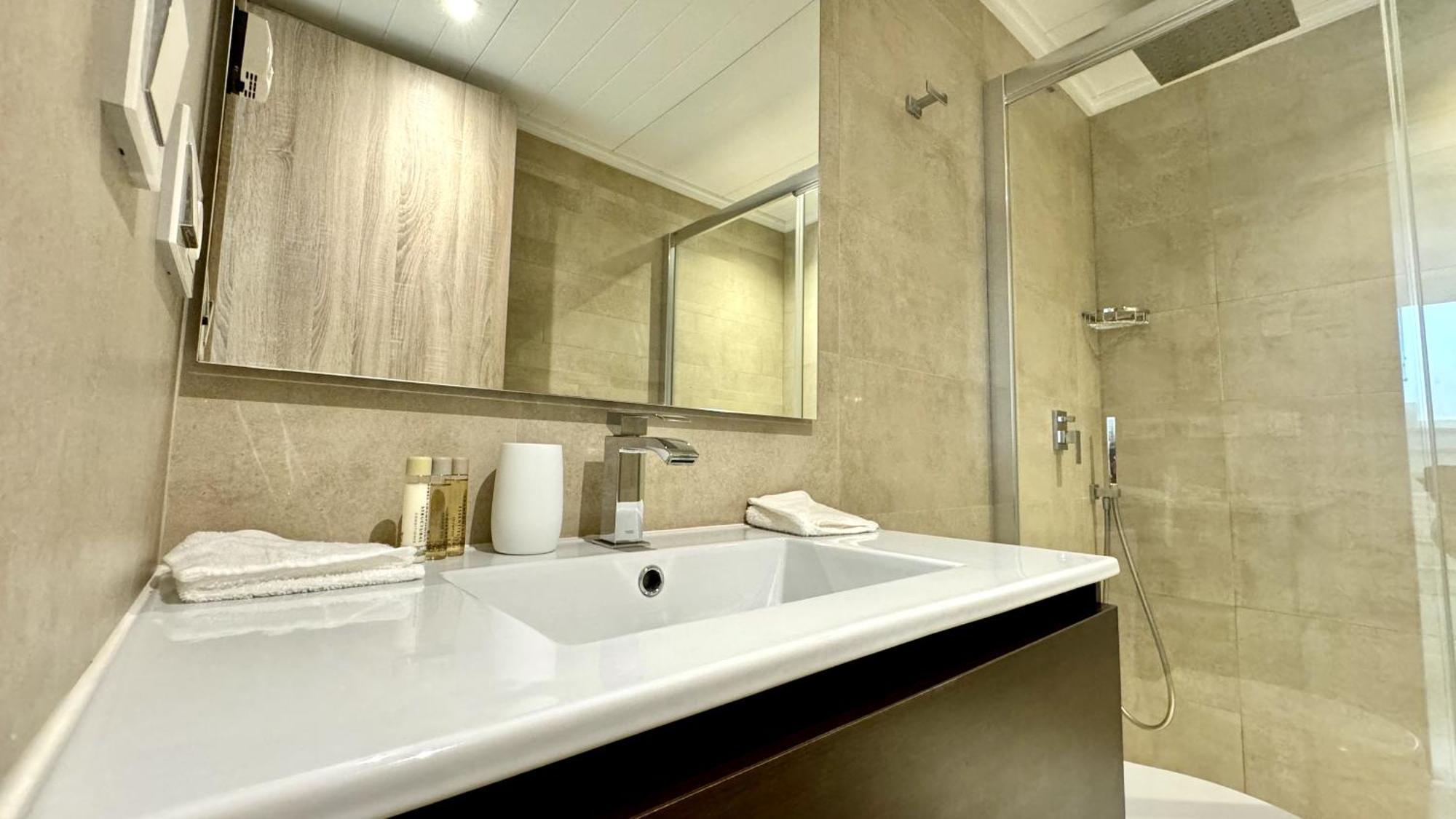 Apartment Modern Duplex Penthouse In Royal Banus Roof Top!