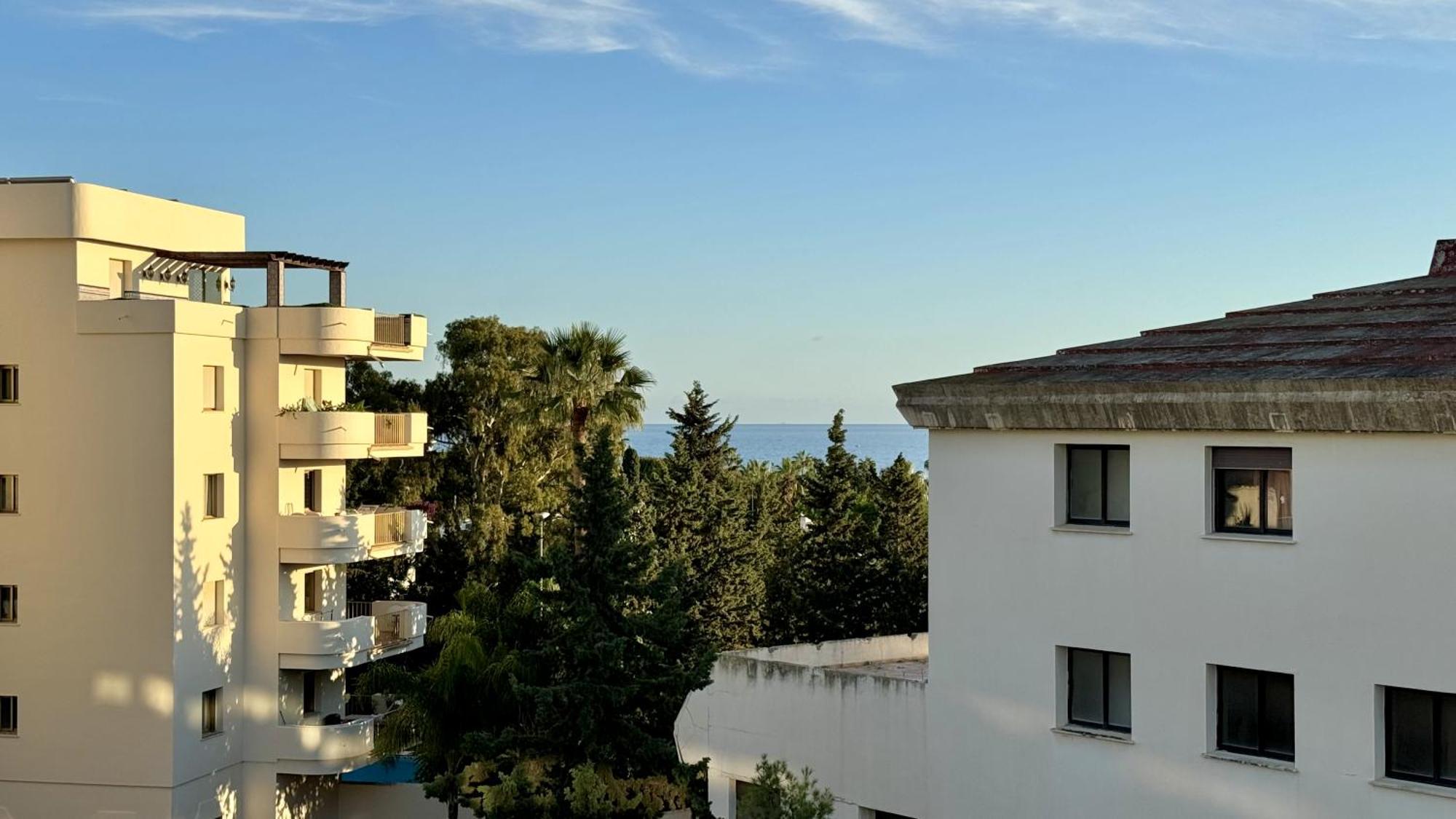 Apartment Modern Duplex Penthouse In Royal Banus Roof Top! *